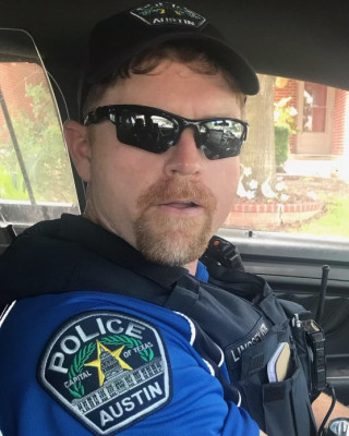 Senior Police Officer Eric Lindsey